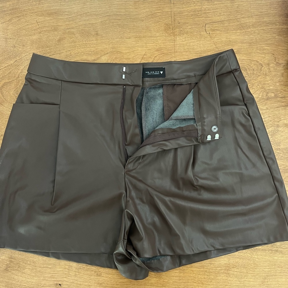 Zara Faux Leather Shorts NWOT - Picture 2 of 5
